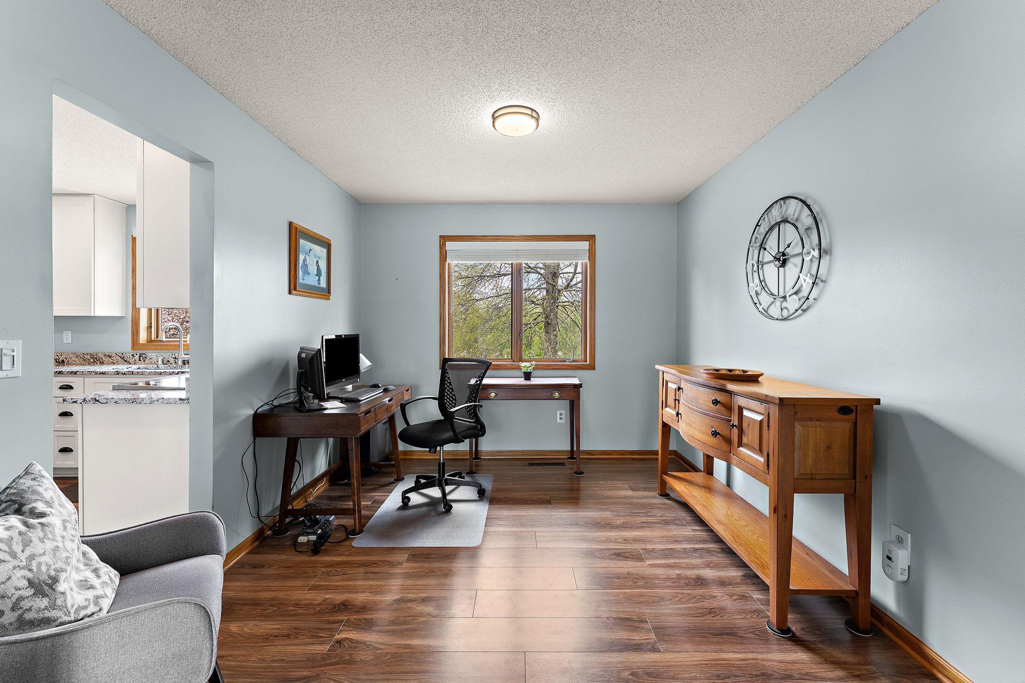 8906 Sequoia Road St. Paul, MN 55125 - Photo 10 of 39