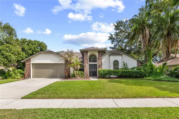 $525,000 | 2315 Eagle Bluff Drive, Valrico, FL 33596