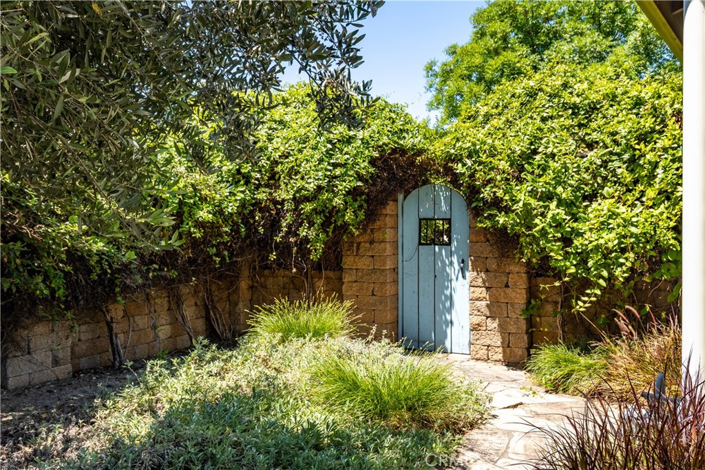 669 Red Cloud Road Paso Robles, CA 93446 - Photo 48 of 61 a backyard of a house with lots of green space