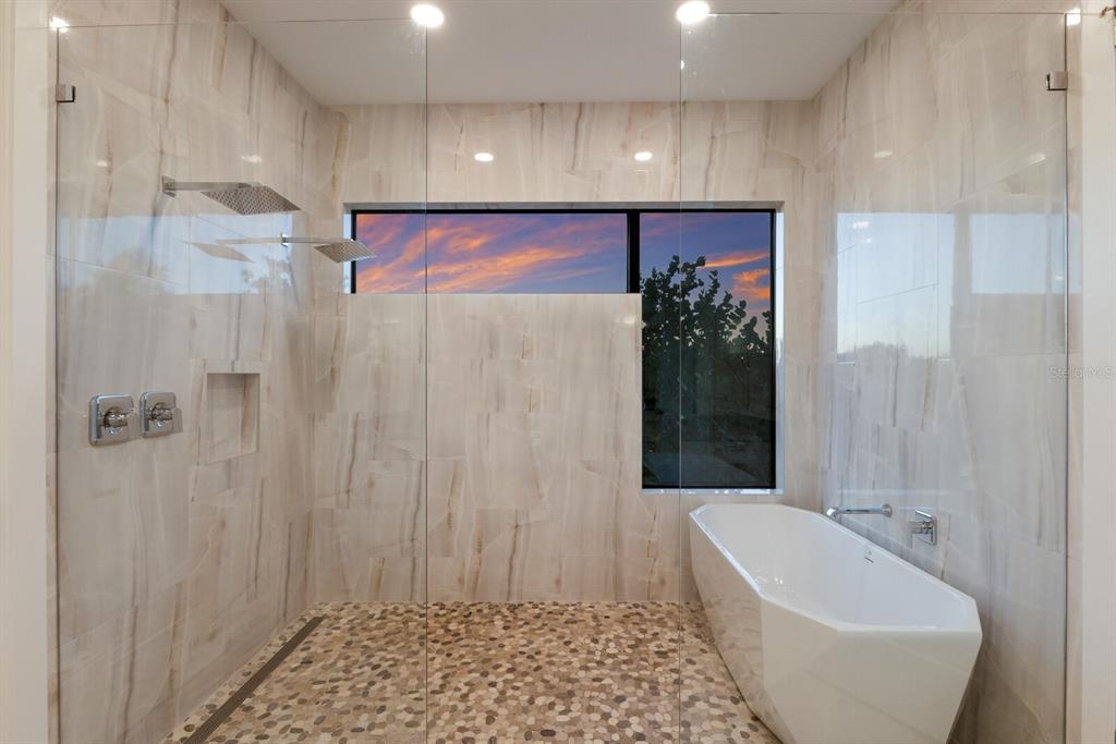 569 Rountree Drive Longboat Key, FL 34228 - Photo 26 of 69