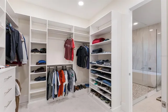 $3,190,000 | 569 Rountree Drive, Longboat Key, FL 34228