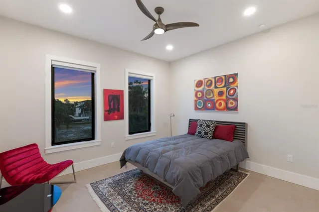 $3,190,000 | 569 Rountree Drive, Longboat Key, FL 34228