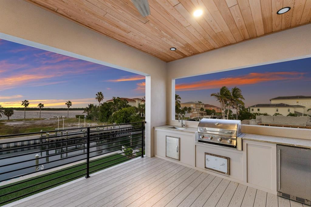 569 Rountree Drive Longboat Key, FL 34228 - Photo 39 of 69