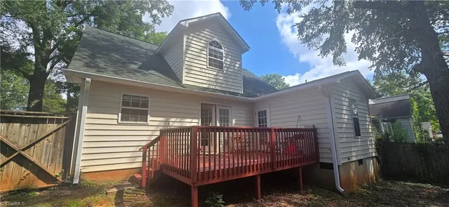 $850 | 2322 Walker Avenue, Winston-Salem, NC 27103