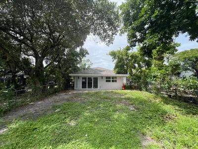 $499,999 | 828 South B Street, Lake Worth Beach, FL 33460