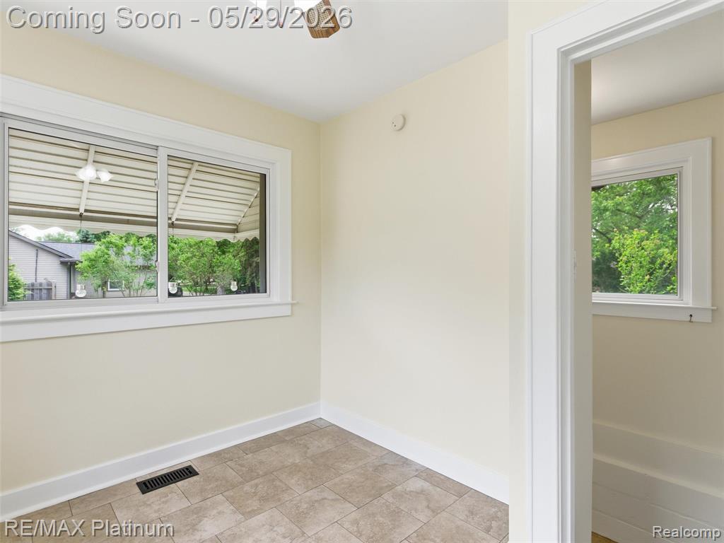 6335 Silver Lake Road Linden, MI 48451 - Photo 19 of 61