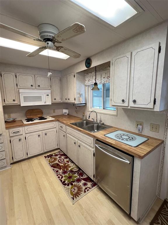 832 Cane Palm Street Largo, FL 33778 - Photo 10 of 37