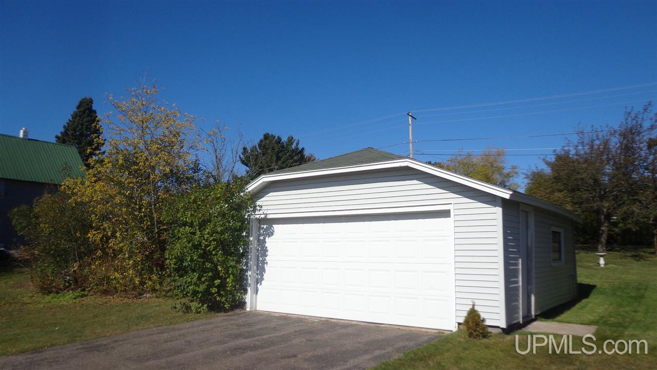 25680 Lower Calumet, MI 49913 - Photo 2 of 16