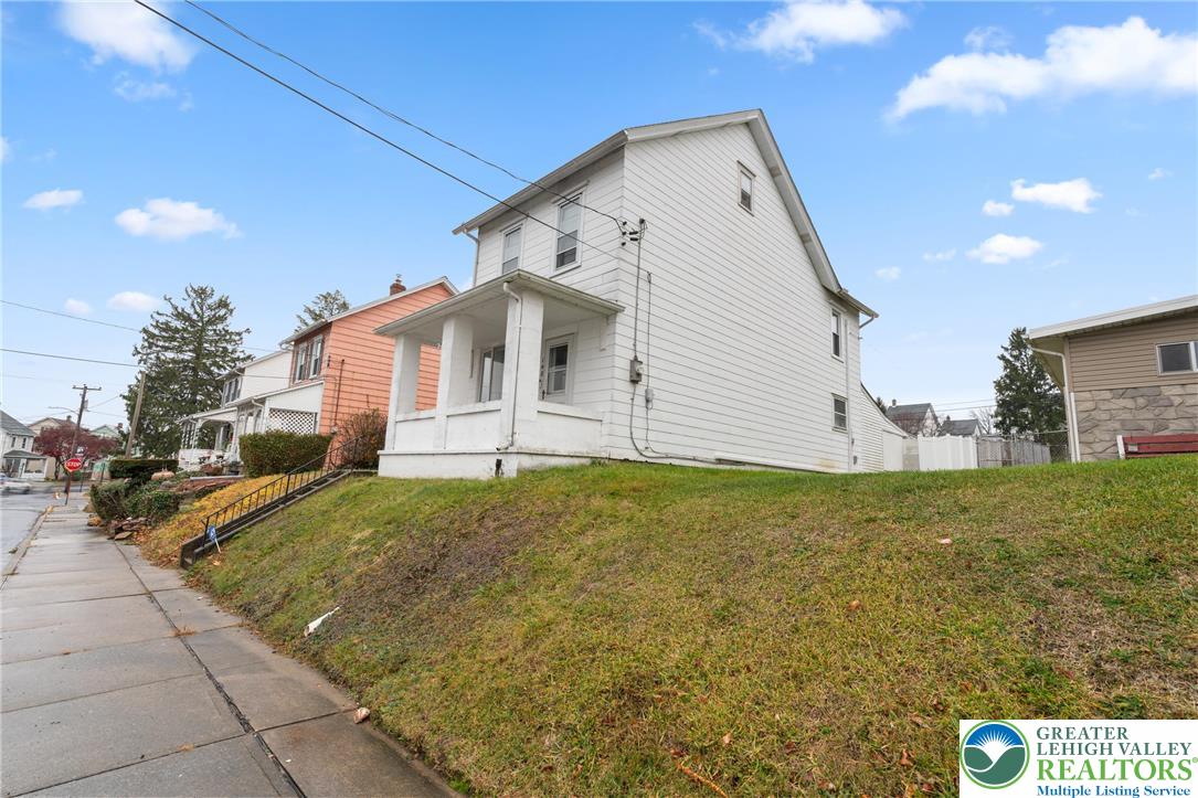 148 South 3rd Street Coplay, PA 18037 - Photo 3 of 36