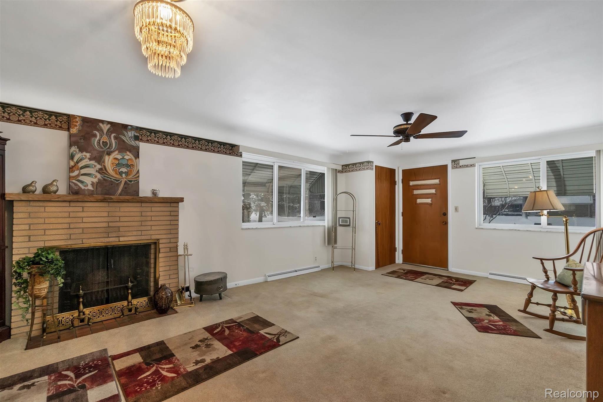 5284 West Carpenter Road Flint, MI 48504 - Photo 5 of 31 06-5284 W Carpenter Rd-WindowStill-Real-Estate-Photography-5.jpg