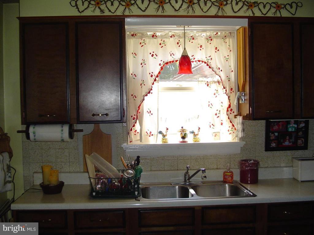 1085 Union School Road Mount Joy, PA 17552 - Photo 2 of 23 Gallery Image 2
