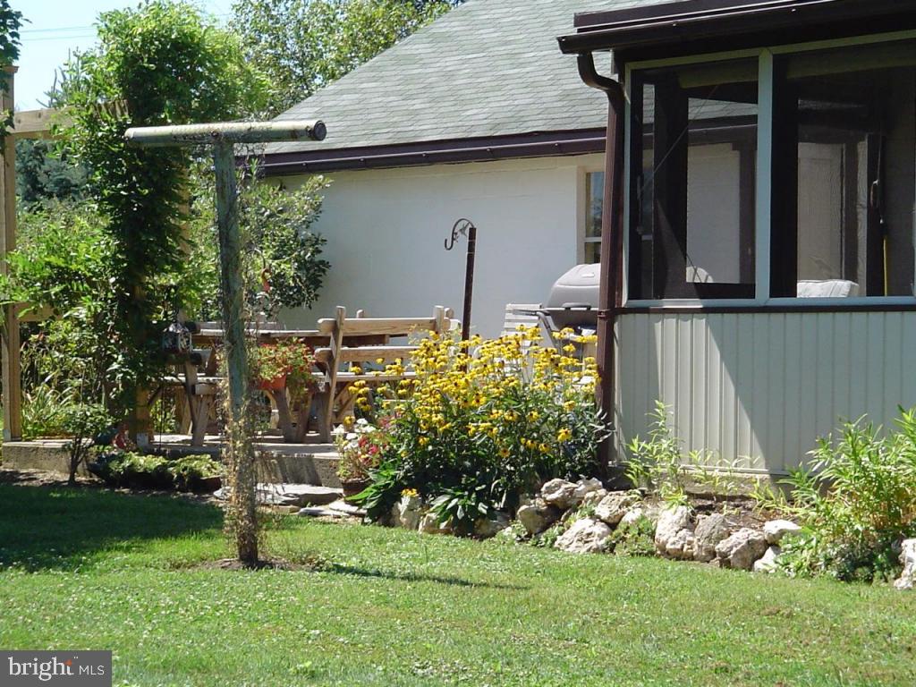 1085 Union School Road Mount Joy, PA 17552 - Photo 8 of 23 Gallery Image 8