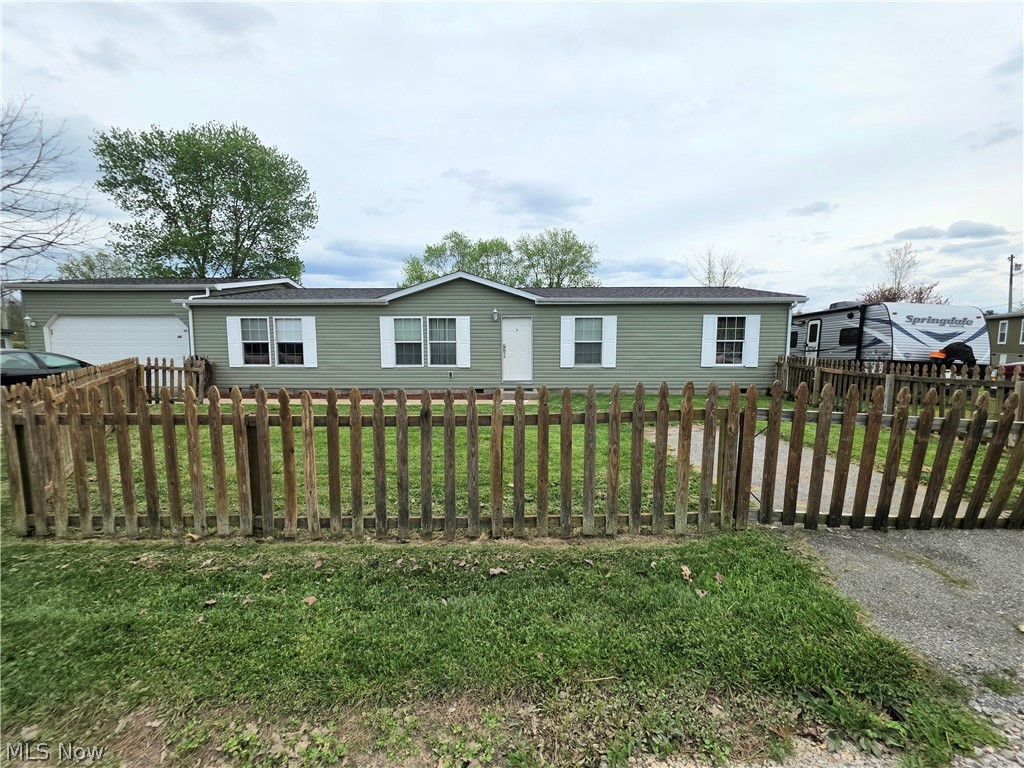 44 Scarce Fat Road Mineral Wells, WV 26150 - Photo 24 of 26 Front view of home