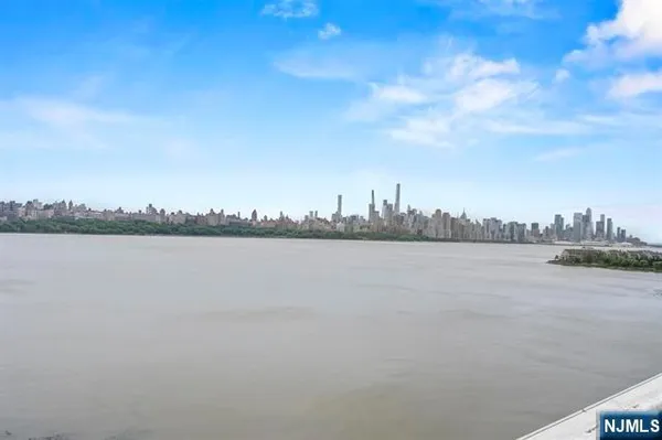 $1,298,000 | 9 Somerset Lane, Unit 617, Edgewater, NJ 07020