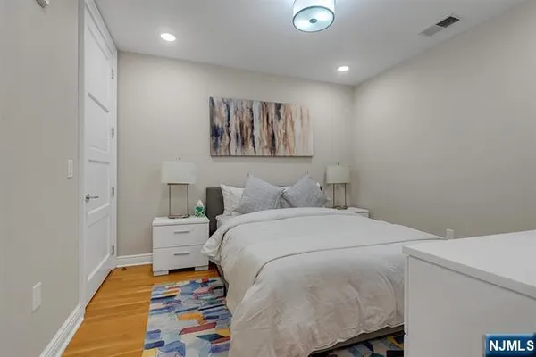 $1,298,000 | 9 Somerset Lane, Unit 617, Edgewater, NJ 07020