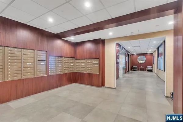 $1,298,000 | 9 Somerset Lane, Unit 617, Edgewater, NJ 07020