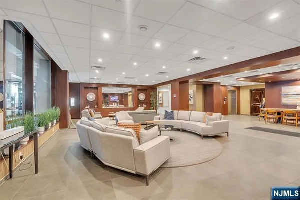 $1,298,000 | 9 Somerset Lane, Unit 617, Edgewater, NJ 07020