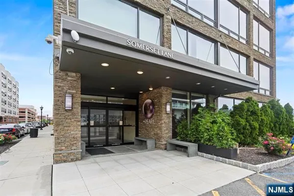 $1,298,000 | 9 Somerset Lane, Unit 617, Edgewater, NJ 07020