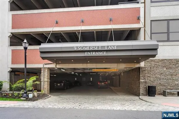 $1,298,000 | 9 Somerset Lane, Unit 617, Edgewater, NJ 07020