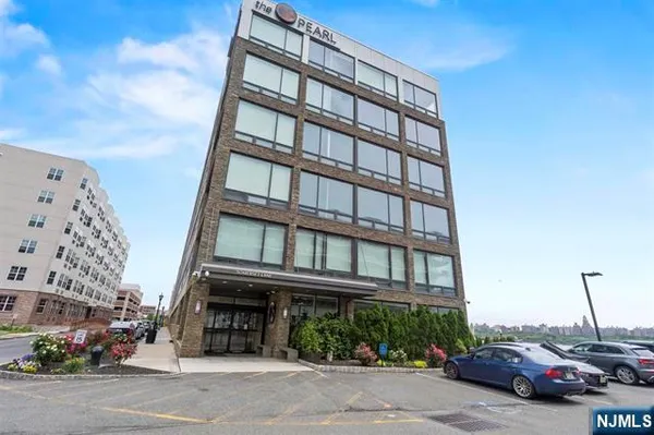 $1,298,000 | 9 Somerset Lane, Unit 617, Edgewater, NJ 07020