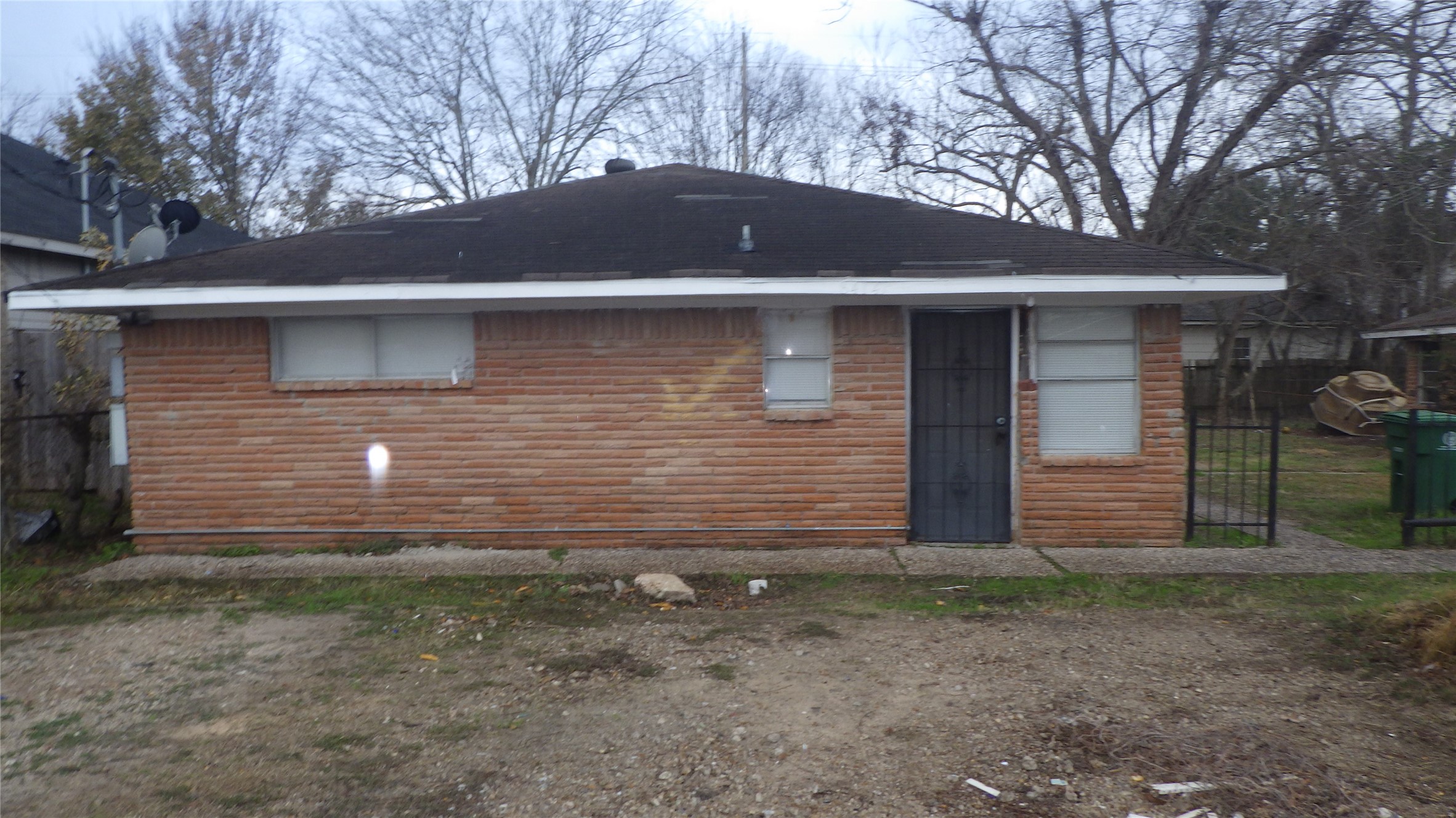 8410 Brandon Street Houston, TX 77051 - Photo 3 of 11