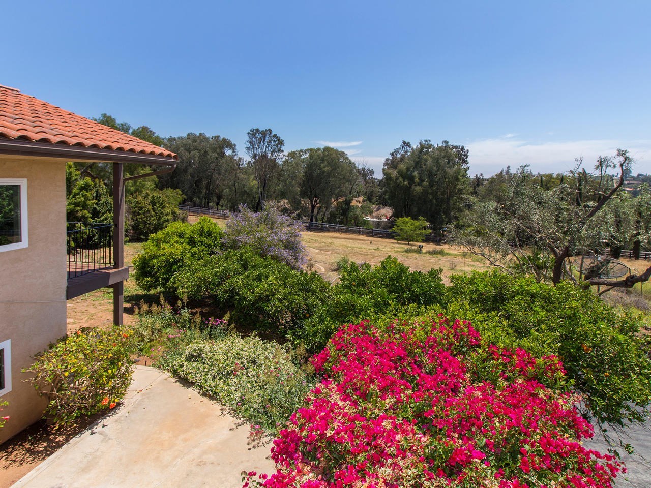 310 Rancho Camino Fallbrook, CA 92028 - Photo 12 of 25 Gallery Image 12