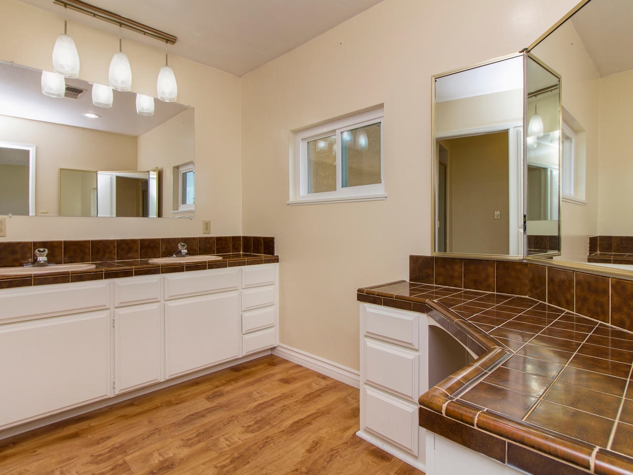 310 Rancho Camino Fallbrook, CA 92028 - Photo 13 of 25 Gallery Image 13