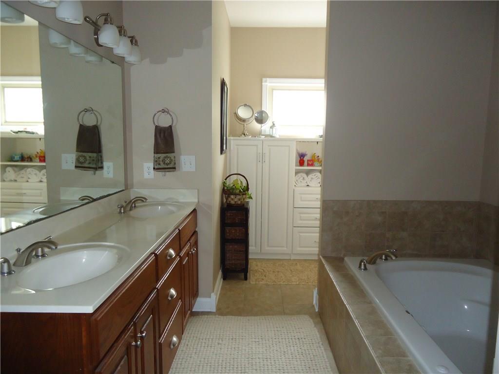 3695 Jonathan Ridge Columbus, IN 47201 - Photo 17 of 40 Gallery Image 17