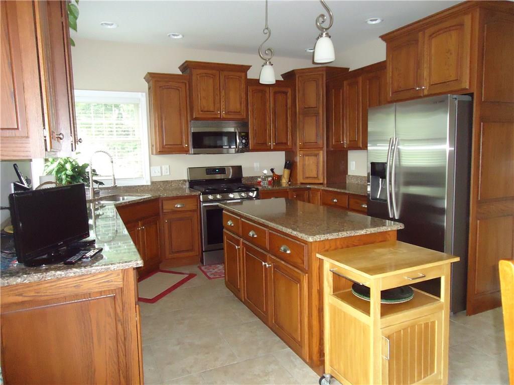 3695 Jonathan Ridge Columbus, IN 47201 - Photo 10 of 40 Gallery Image 10