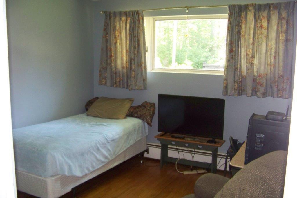 5 Green Street Springvale, ME 04083 - Photo 25 of 34 Bedroom 3