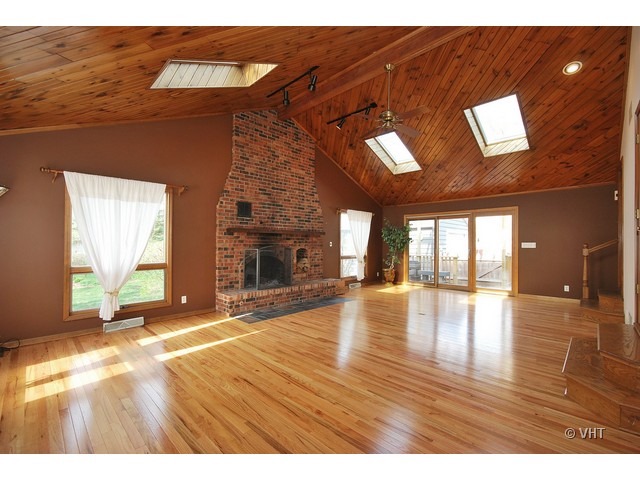 427 Douglas Road Batavia, IL 60510 - Photo 5 of 15