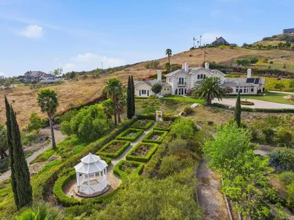 $2,498,747 | 3611 Monserate Hill Court, Fallbrook, CA 92028