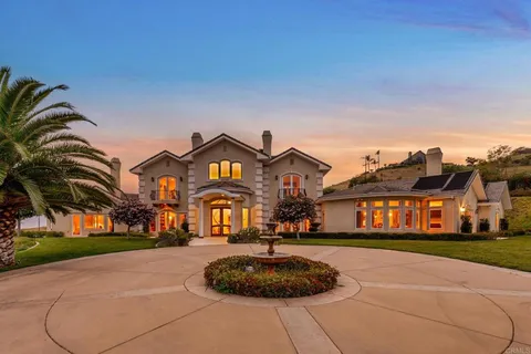 $2,498,747 | 3611 Monserate Hill Court, Fallbrook, CA 92028
