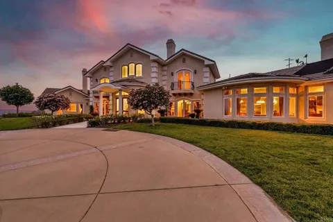 $2,498,747 | 3611 Monserate Hill Court, Fallbrook, CA 92028