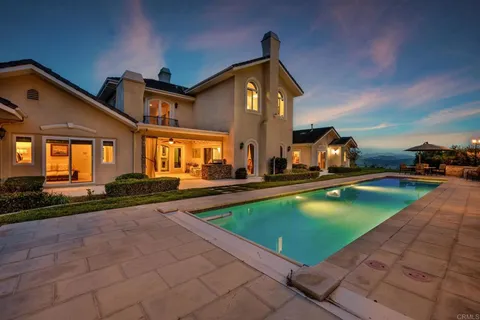 $2,498,747 | 3611 Monserate Hill Court, Fallbrook, CA 92028