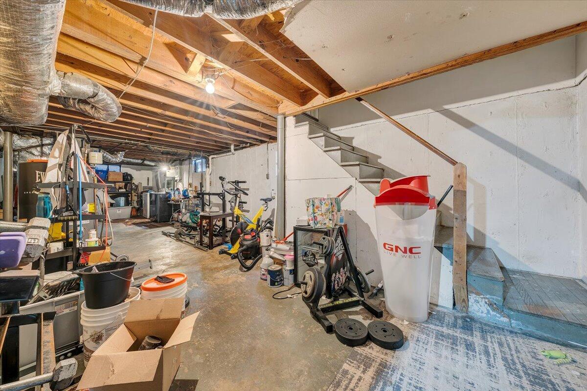 4928 Rowe Ridge Road Northwest Roanoke, VA 24017 - Photo 8 of 11 a view of a room with gym equipment