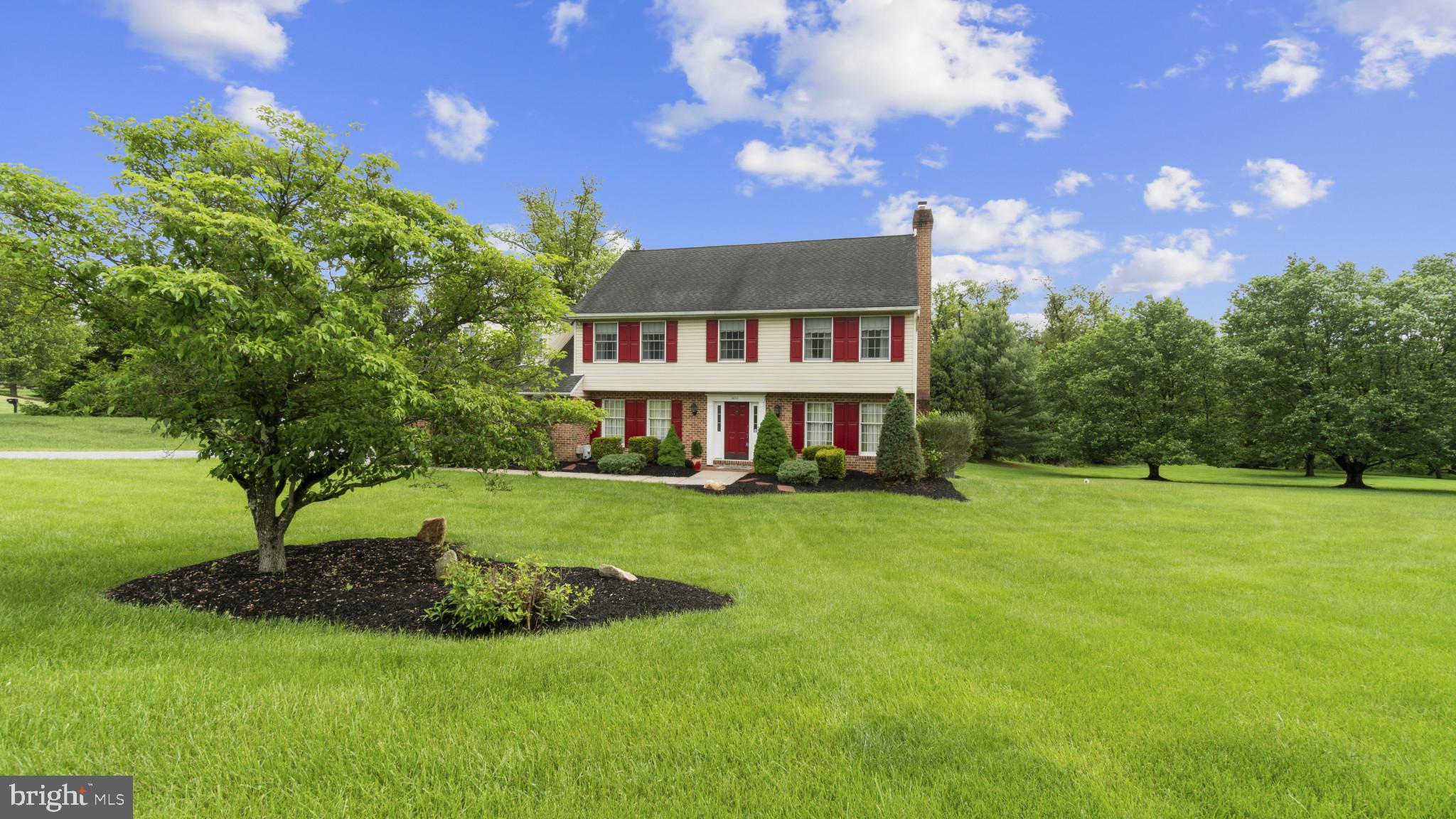 BEAUTIFUL HOME ON 1.11 ACRES