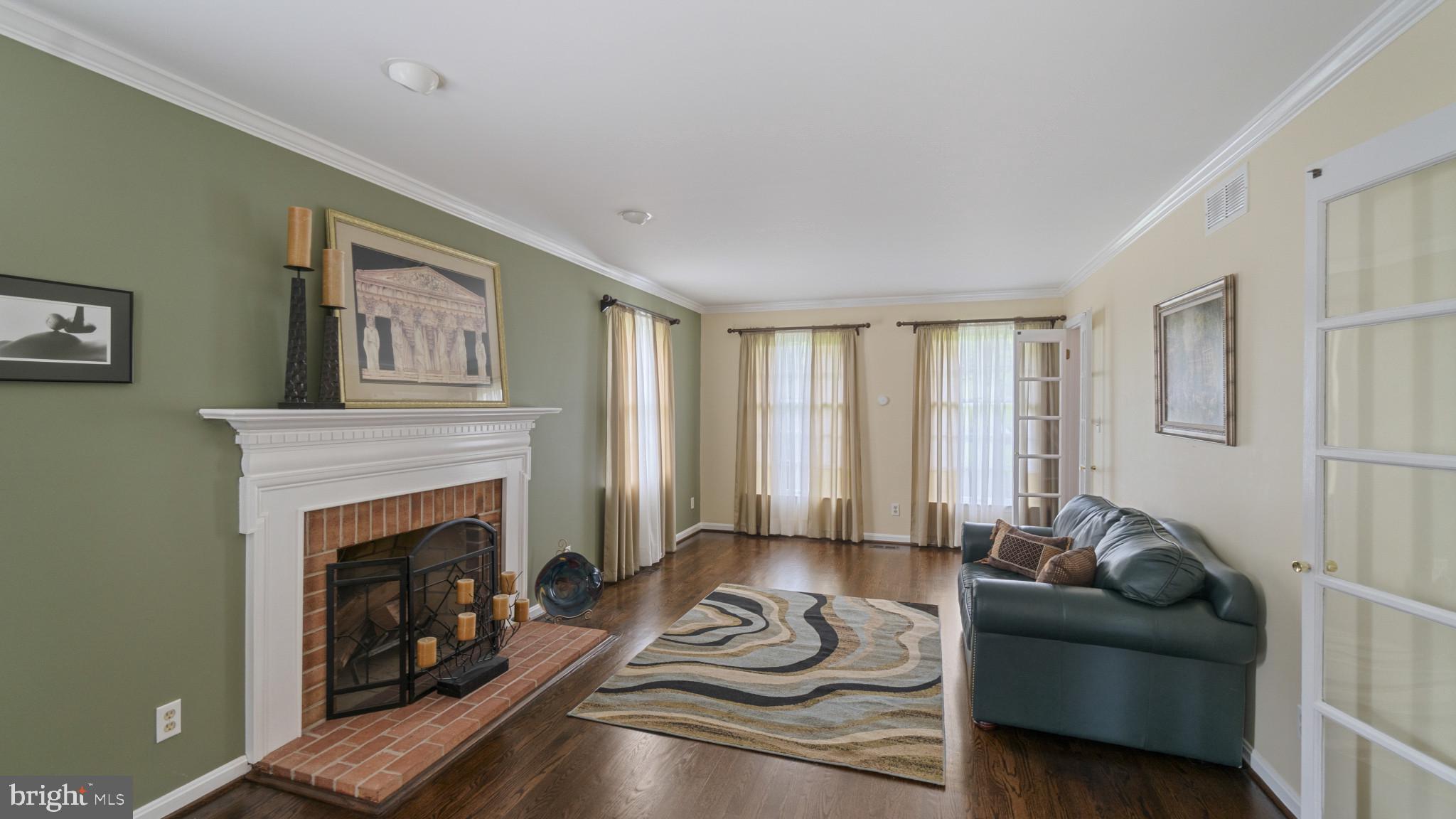 14710 Manor Road Phoenix, MD 21131 - Photo 12 of 43 LARGE LIVING ROOM