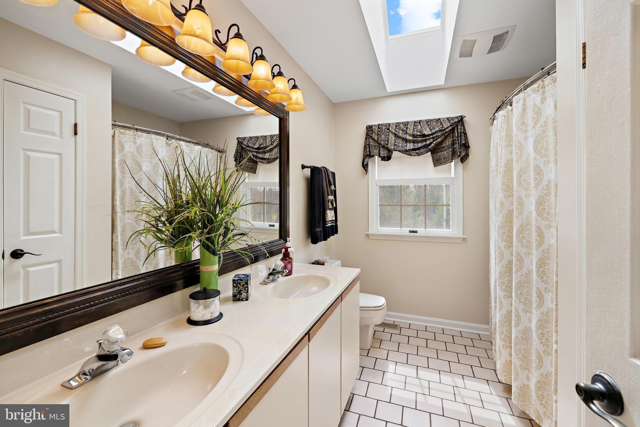 14710 Manor Road Phoenix, MD 21131 - Photo 22 of 43 HALL BATH