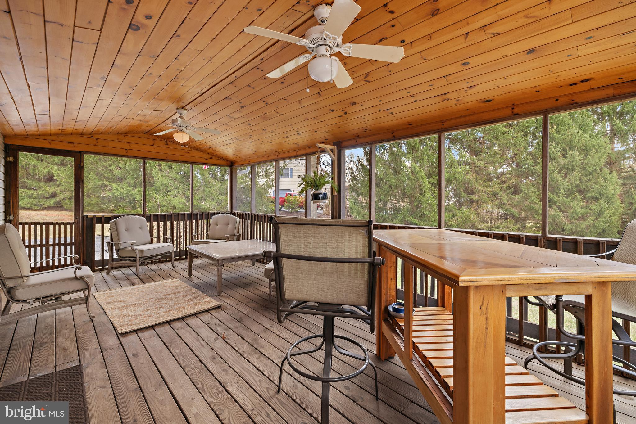 14710 Manor Road Phoenix, MD 21131 - Photo 36 of 43 SCREENED BACK DECK