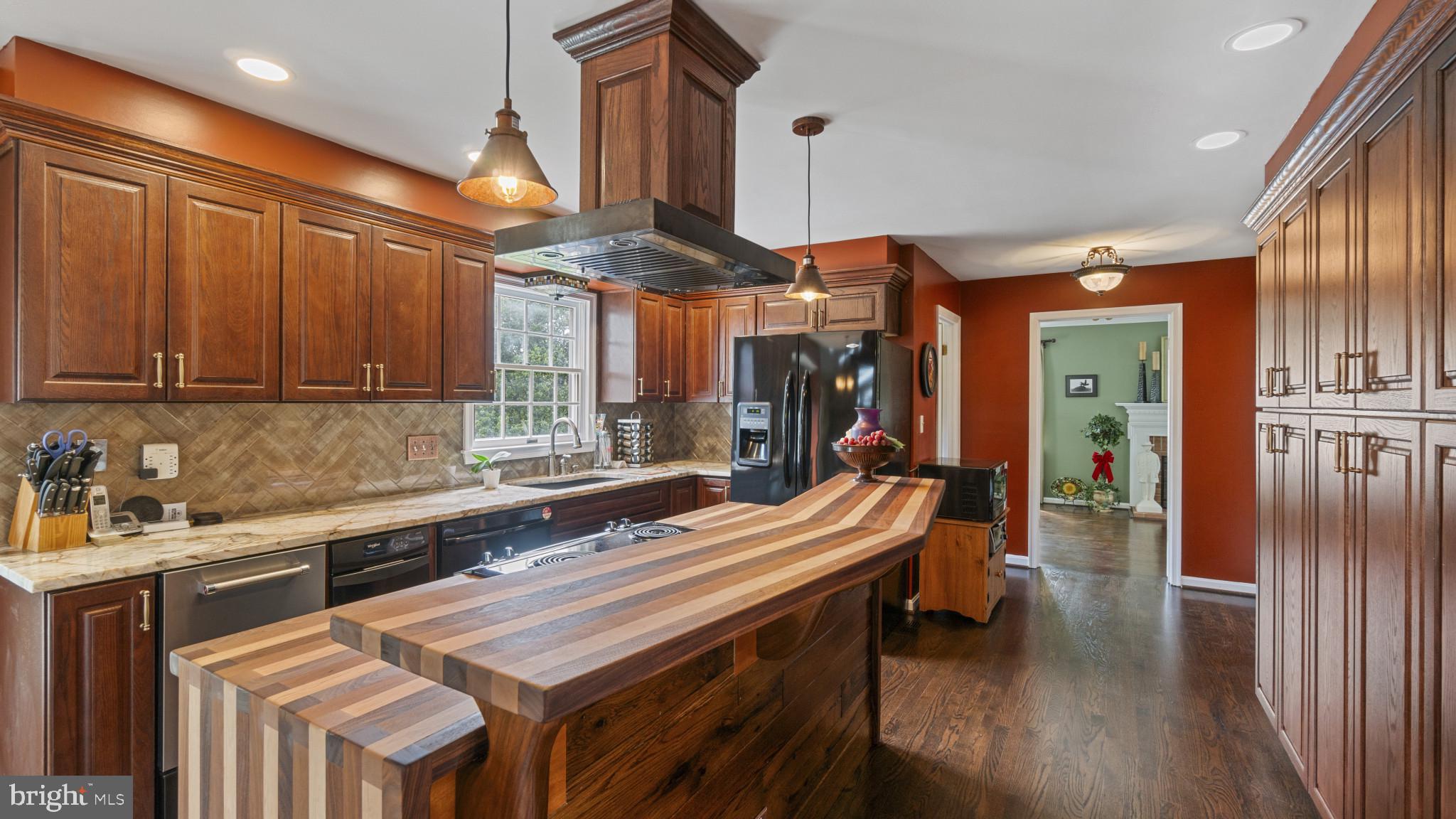 14710 Manor Road Phoenix, MD 21131 - Photo 5 of 43 CUSTOM KITCHEN ISLAND