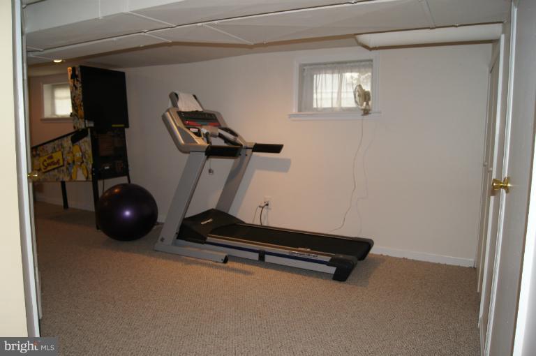 522 Murdock Road Baltimore, MD 21212 - Photo 13 of 30 Exercise room in lower level