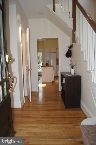 522 Murdock Road Baltimore, MD 21212 - Photo 23 of 30 Entry foyer