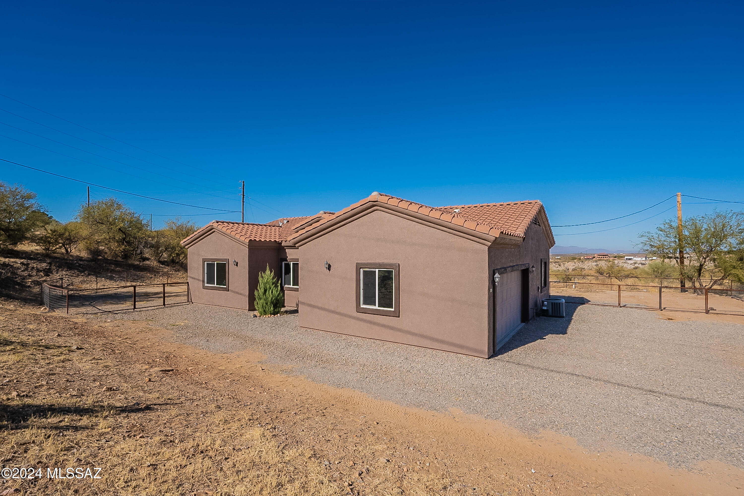 280 Via Mantaraya Rio Rico, AZ 85648 - Photo 3 of 50