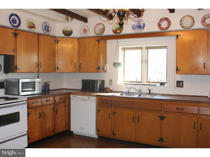 904 Heimbach Road Perkiomenville, PA 18074 - Photo 16 of 25 Kitchen