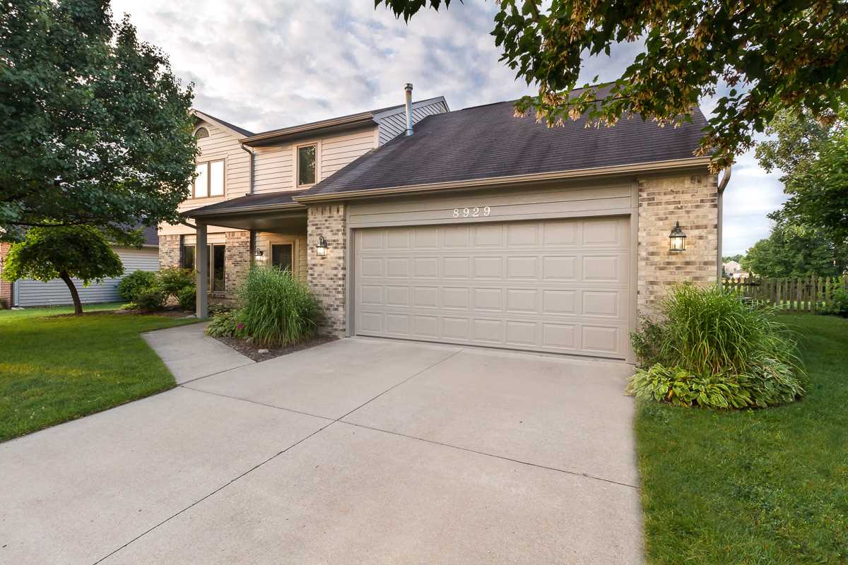 8929 Spring View Drive Fort Wayne, IN 46804 - Photo 1 of 35