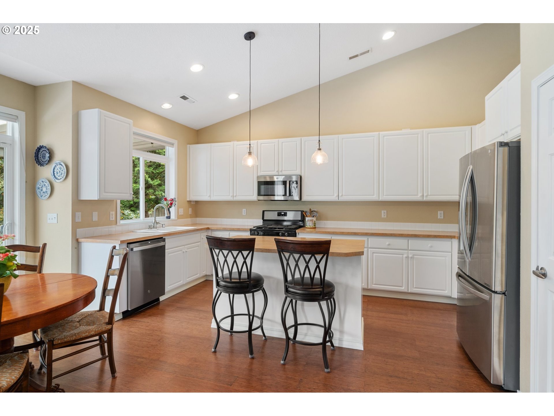 1801 North Falcon Drive Ridgefield, WA 98642 - Photo 11 of 45 Gallery Image 11