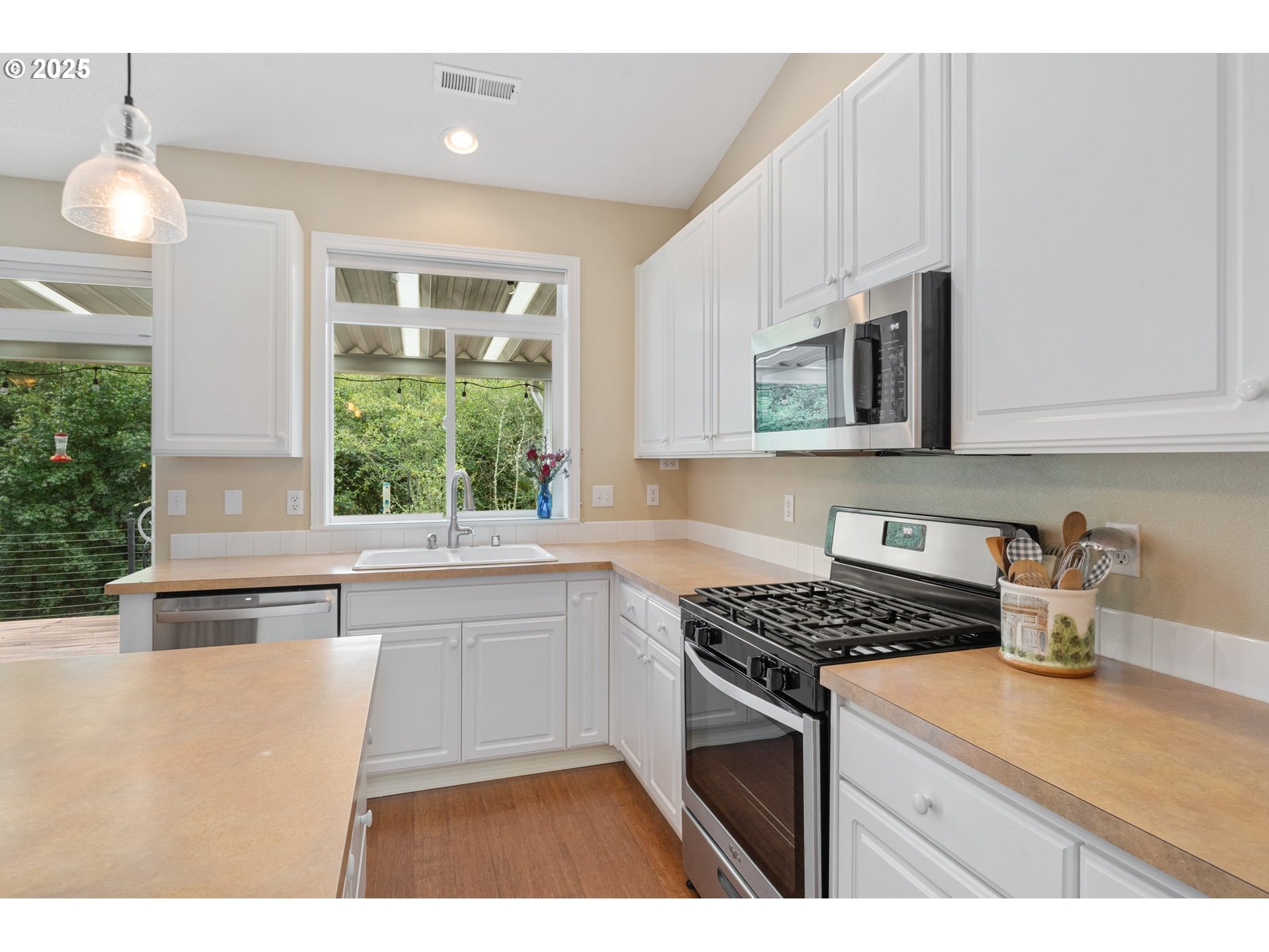 1801 North Falcon Drive Ridgefield, WA 98642 - Photo 13 of 45 Gallery Image 13