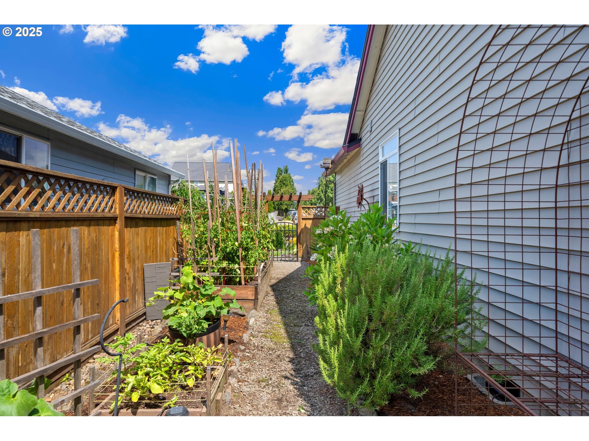 1801 North Falcon Drive Ridgefield, WA 98642 - Photo 28 of 45 Gallery Image 28