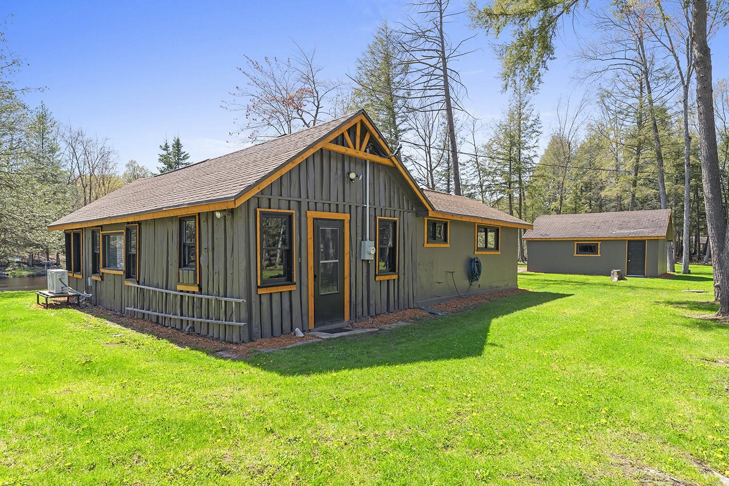 12409 Poquette Lane Suring, WI 54174 - Photo 17 of 37